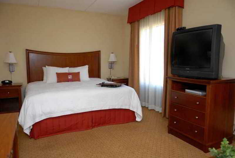 Hampton Inn & Suites Frederick/Fort Detrick Δωμάτιο φωτογραφία